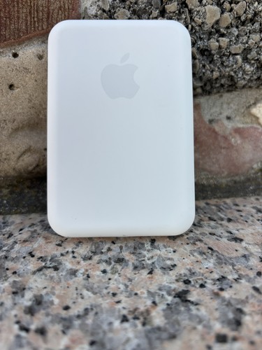 Apple magsafe battery pack - battery,