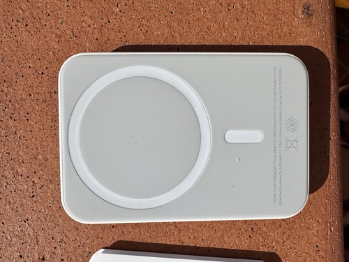 Apple magsafe battery pack - apple,